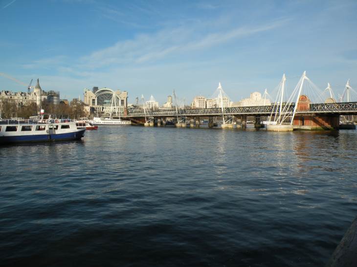  Charing Cross station